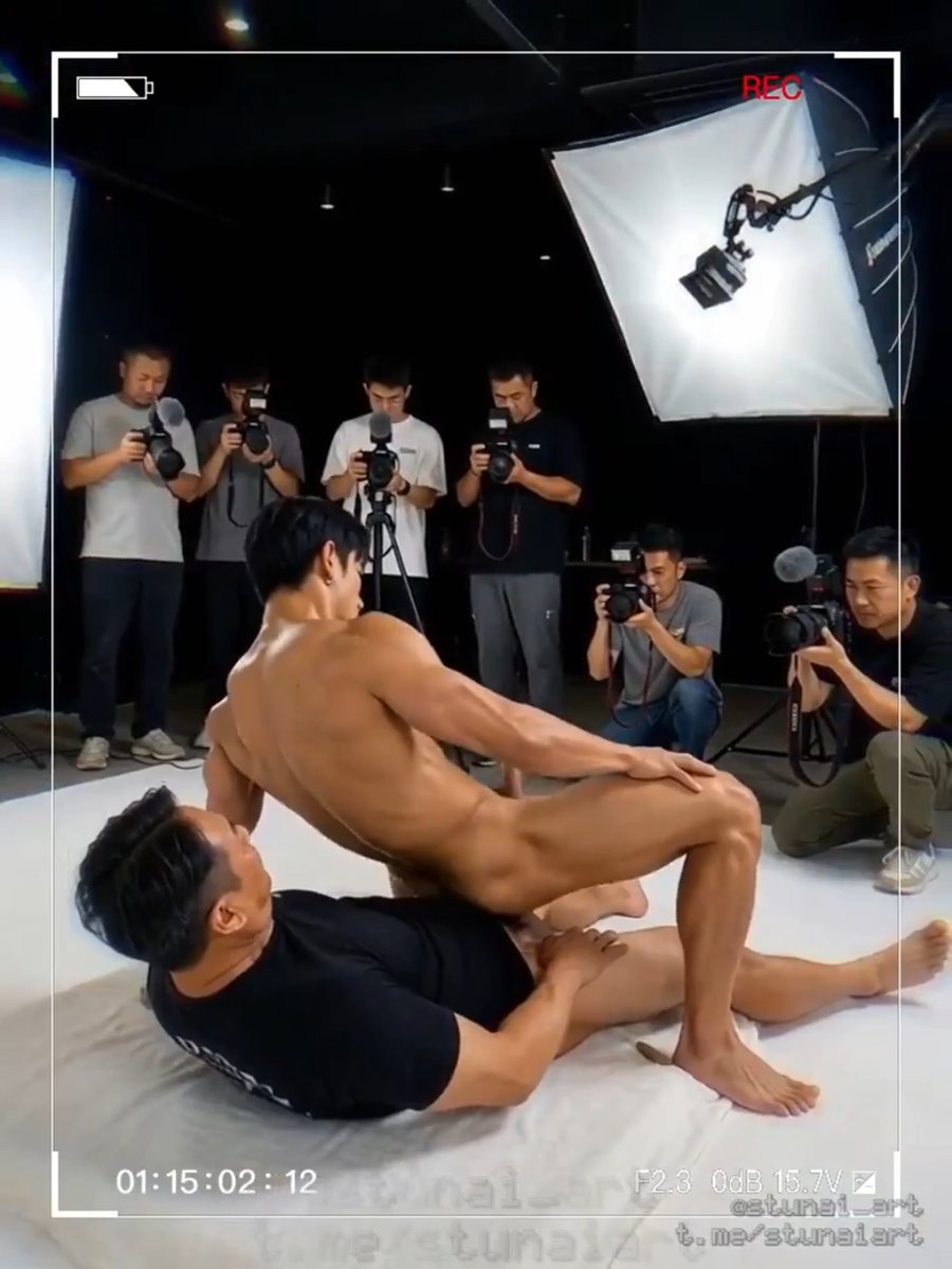Breaking the Model - Gay AI - photo 2