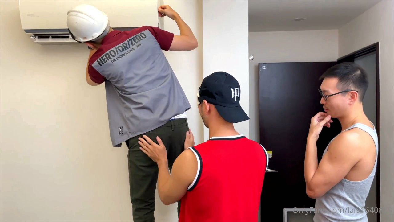 The AC worker gets gangbanged -  lai91640829